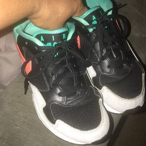 Nike AirMax Tennis Shoes